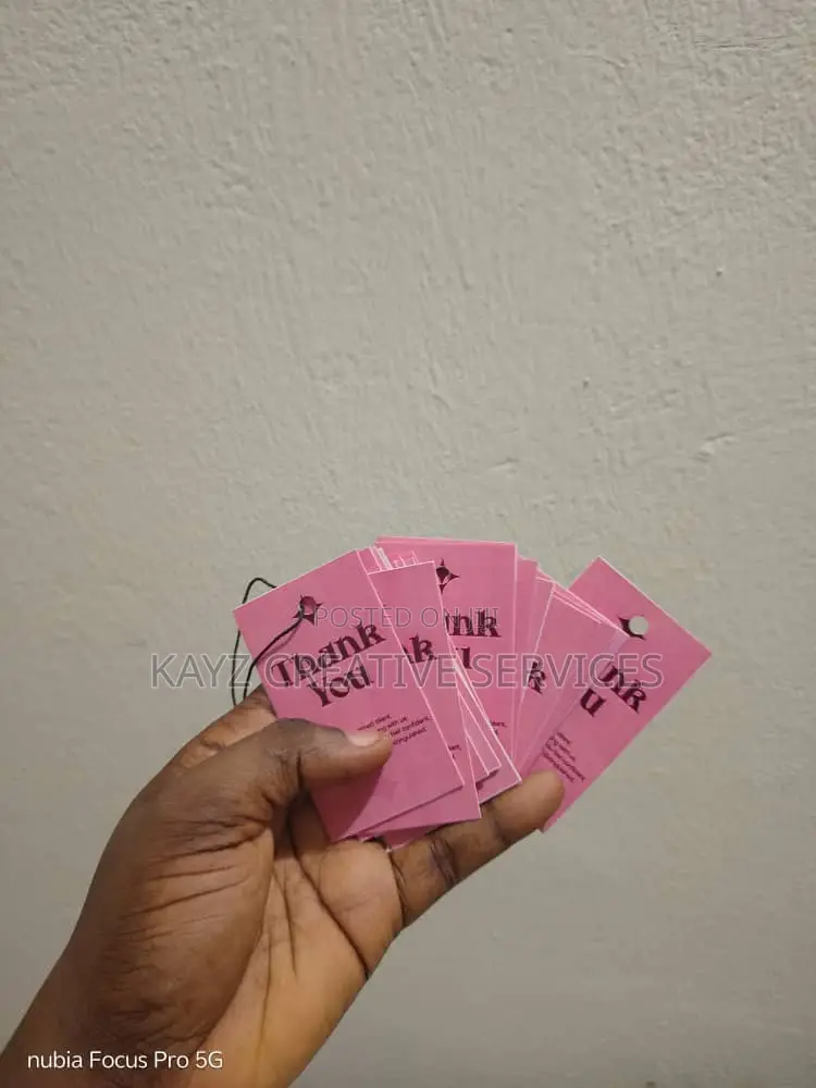 100 Pieces of Customised Tags
