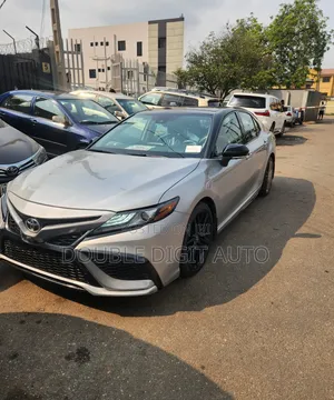 Toyota Camry XSE 2025 Silver