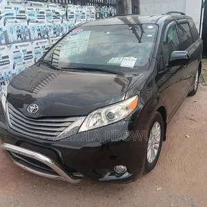Toyota Sienna XLE 8 Passenger 2012 Black