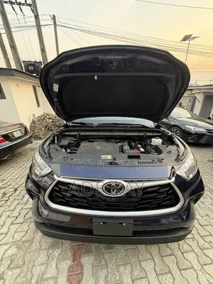 Toyota Highlander XLE AWD 2020 Blue