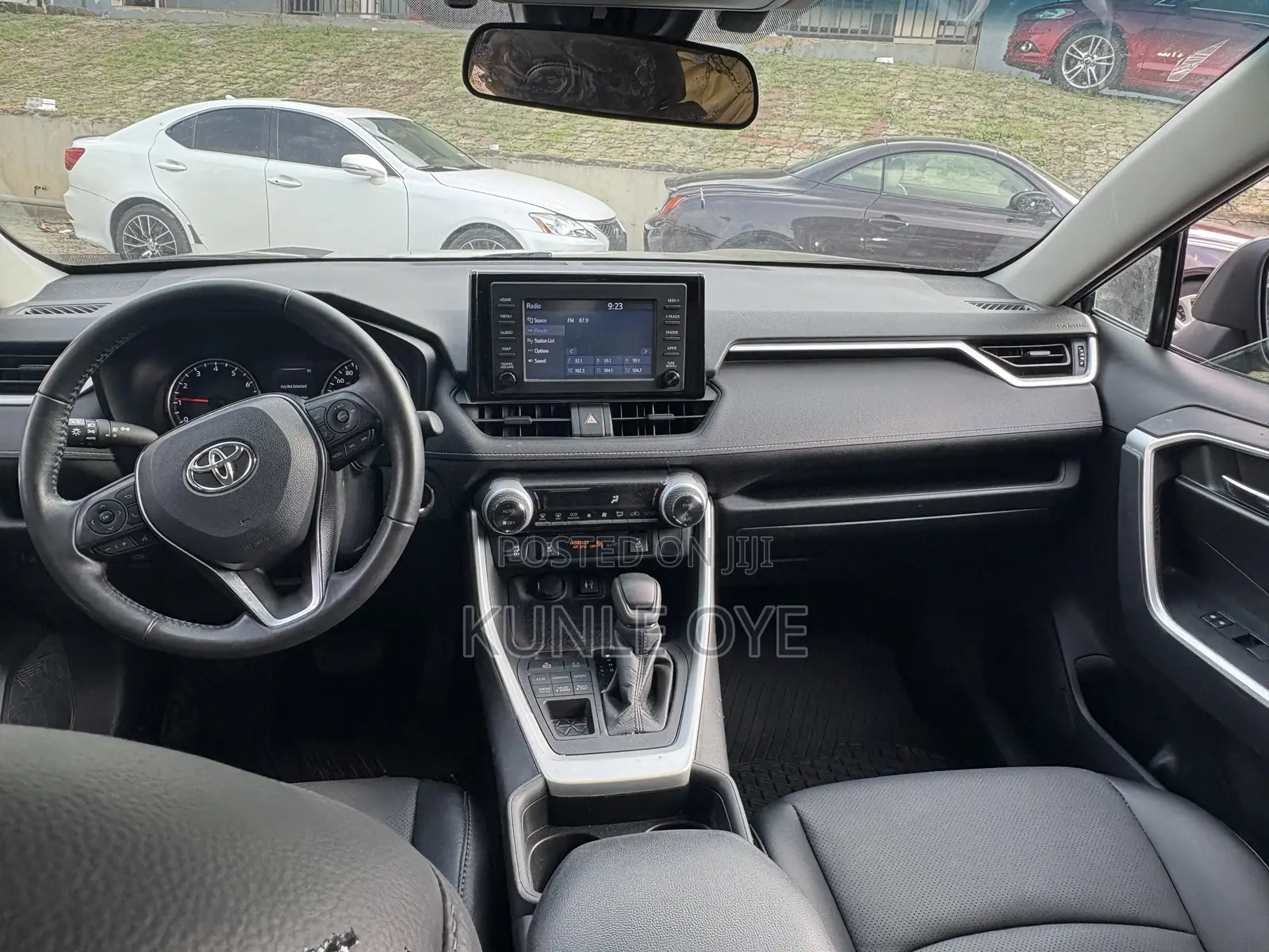 Toyota RAV4 XLE AWD 2020 Gray