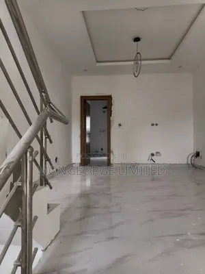 2bdrm Apartment in Lekki Phase 1 for rent
