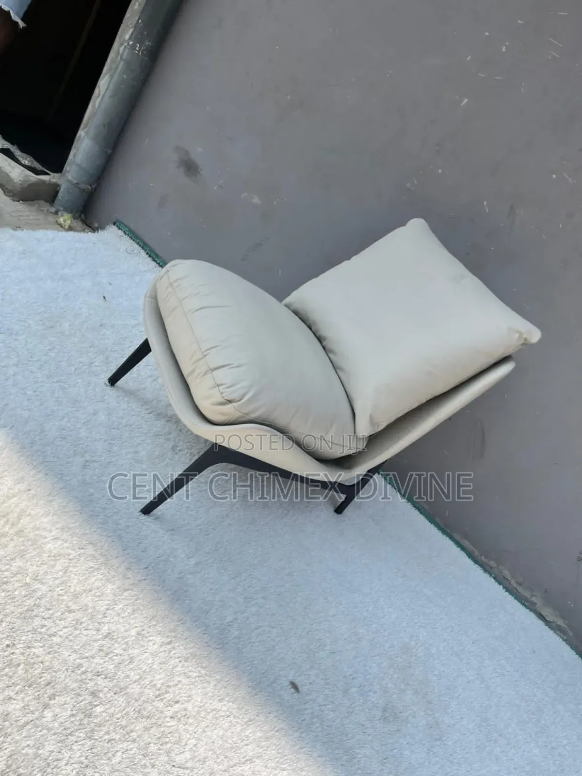Admirable Relaxing Chair