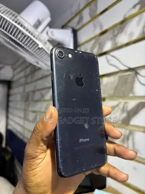 Apple iPhone 7 32 GB Black