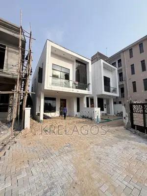 4bdrm Duplex in Ikota for sale