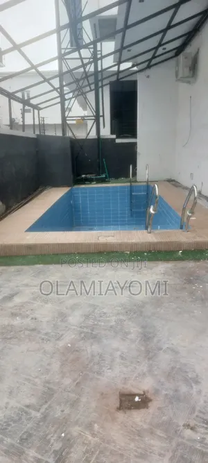 New Pool Covers With Remote Control