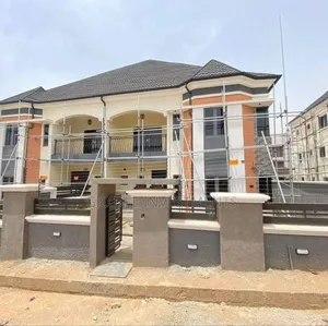 4bdrm Duplex in Off Ago-Palace Way for sale