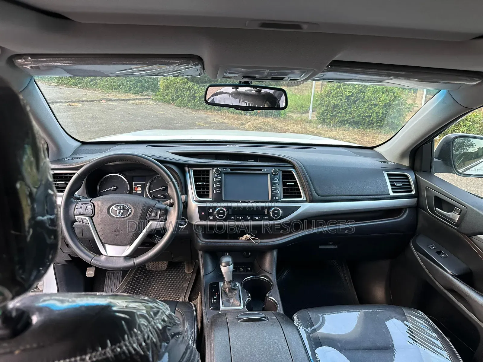 Toyota Highlander SE 2019 White