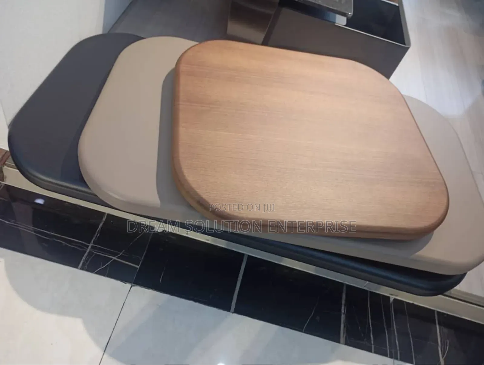 Quality Rotating Center Table