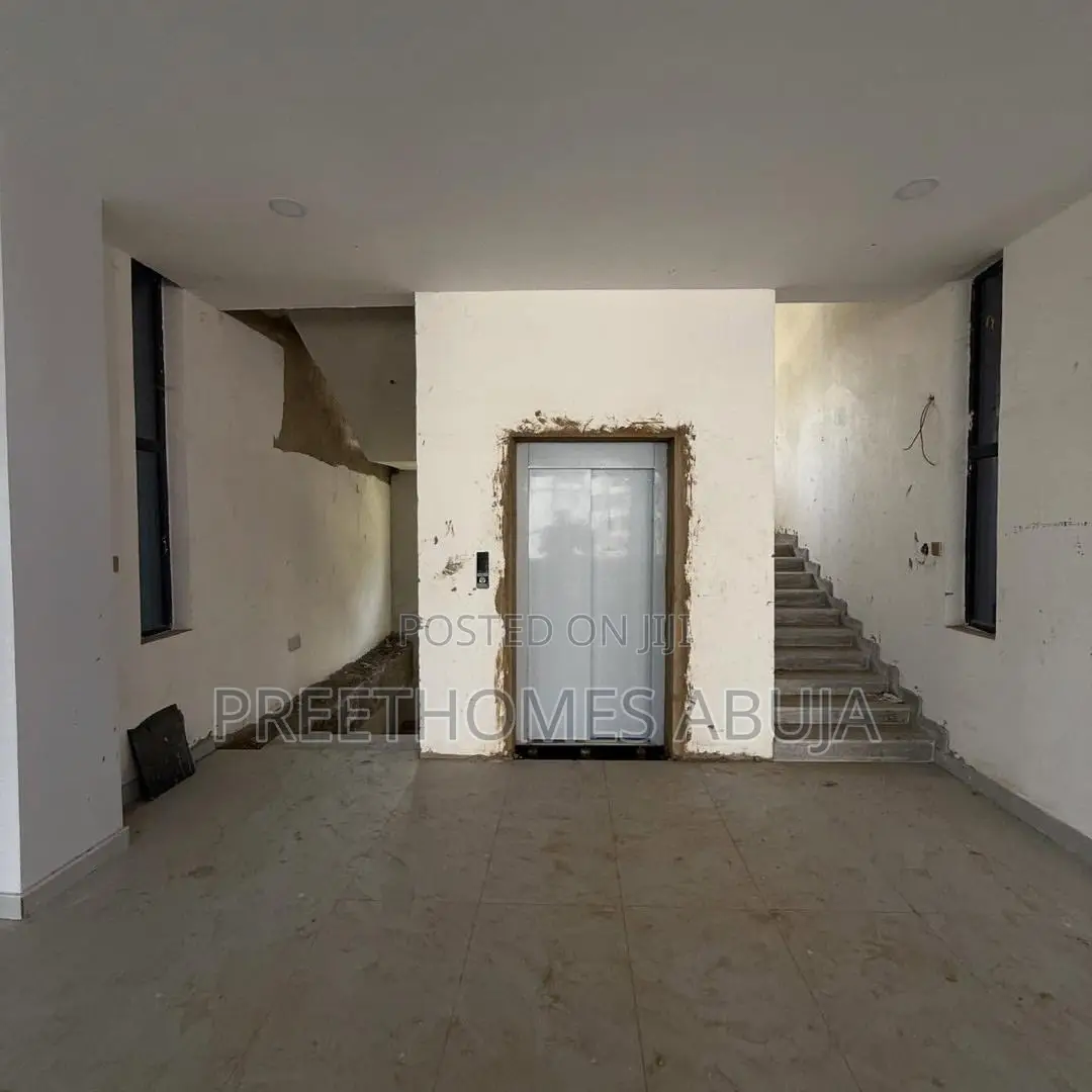 Office Complex for Sale