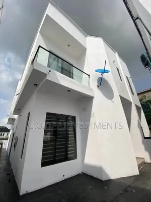 4bdrm Duplex in Off Ago-Palace Way for sale