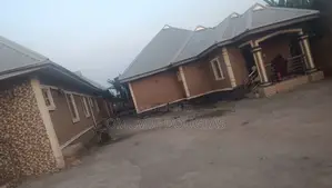 3bdrm Block of Flats in Egor for sale
