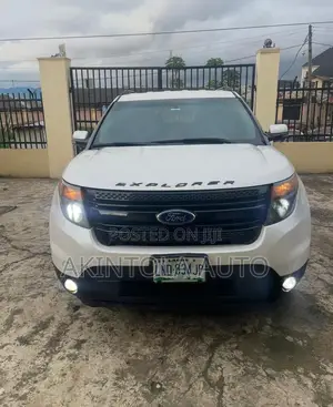 Ford Explorer XLT 4dr FWD (2.0L 4cyl 6A) 2013 White