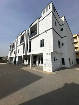 5bdrm Duplex in Wuyea District for rent