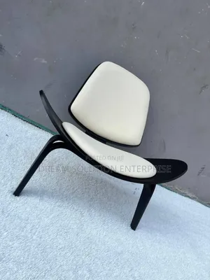 Podcast Standard Chair