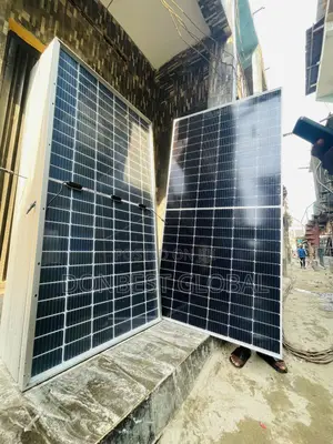 Original Mono Canadian Solar Panel Available In Stock