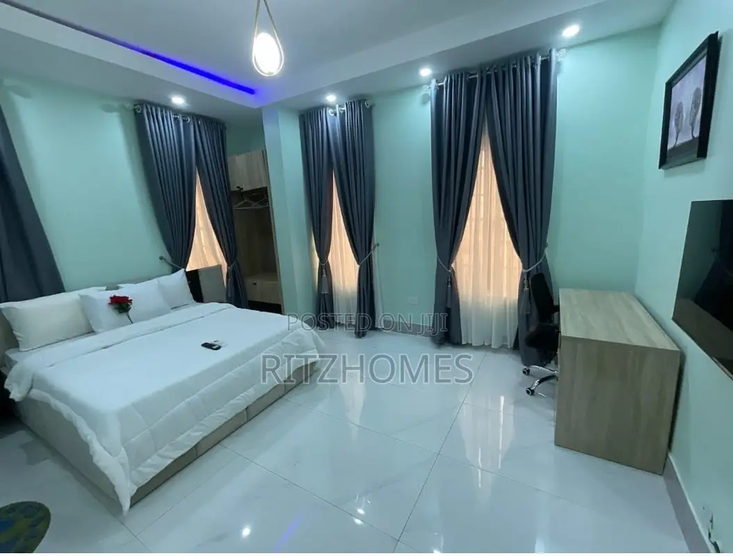 Luxury 2 Bedroom Apartment