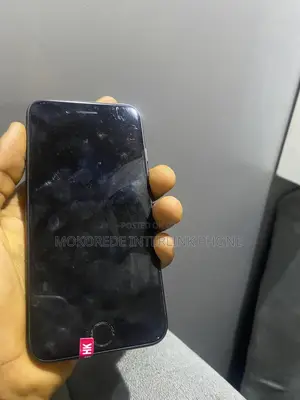 Apple iPhone 7 32 GB Black