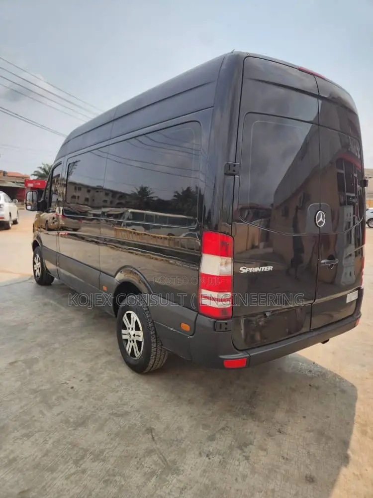Mercedes-Benz Sprinter 2013 Black