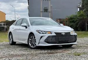 Toyota Avalon XLE (3.5L 6cyl 6A) 2018 White