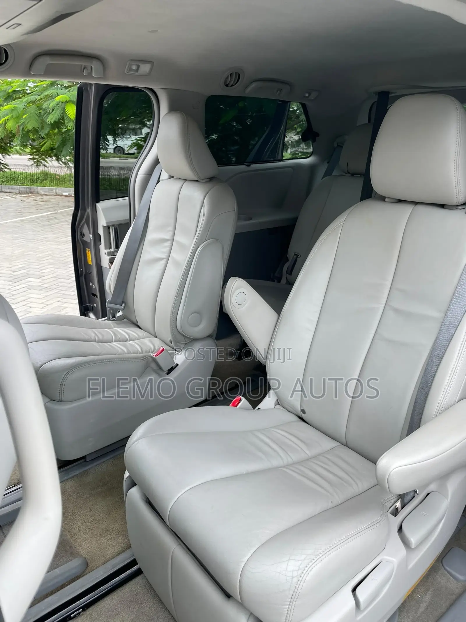 Toyota Sienna 2014 Gray