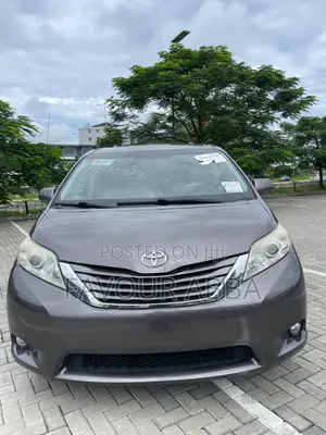 Toyota Sienna 2014 Gray