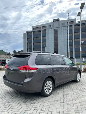 Toyota Sienna 2014 Gray