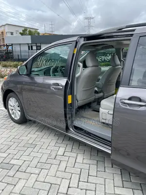 Toyota Sienna 2014 Gray