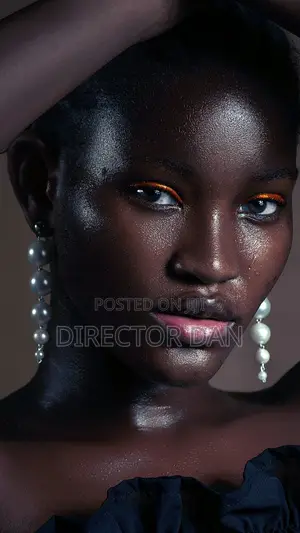 Photographer, High End Retoucher