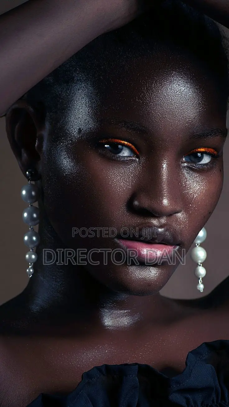 Photographer, High End Retoucher