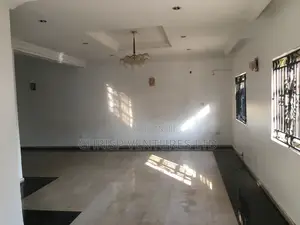 4bdrm Duplex in Parkview Estate for rent