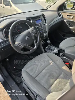 Hyundai Santa Fe Limited 4dr SUV AWD (3.3L 6cyl 6A) 2015 Gray