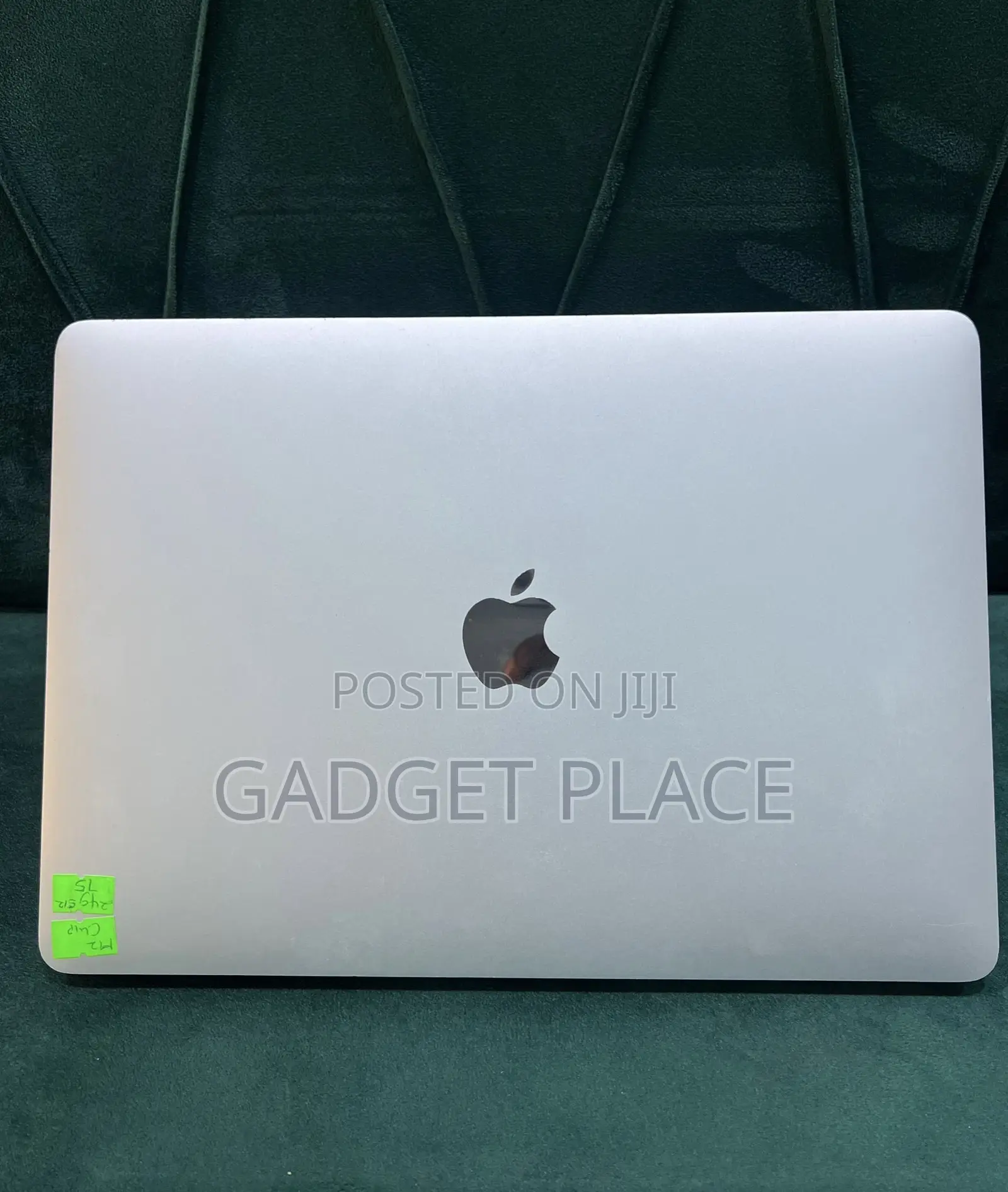 Laptop Apple MacBook Pro 2022 M2 24GB Apple M2 SSD 512GB