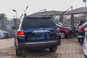 Toyota Highlander Limited 2011 Blue