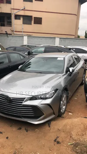 Toyota Avalon XLE FWD Sedan (3.5L V6 8A) 2019 Gray