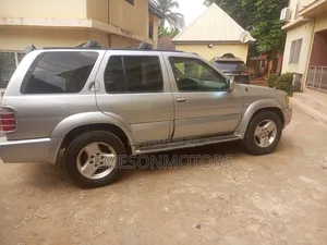 Infiniti QX4 2003 Silver