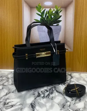 Versse Handbags