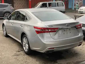 Toyota Avalon XLE Sedar FWD (3.5L 6cyl 6A) 2013 Silver