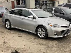 Toyota Avalon XLE Sedar FWD (3.5L 6cyl 6A) 2013 Silver