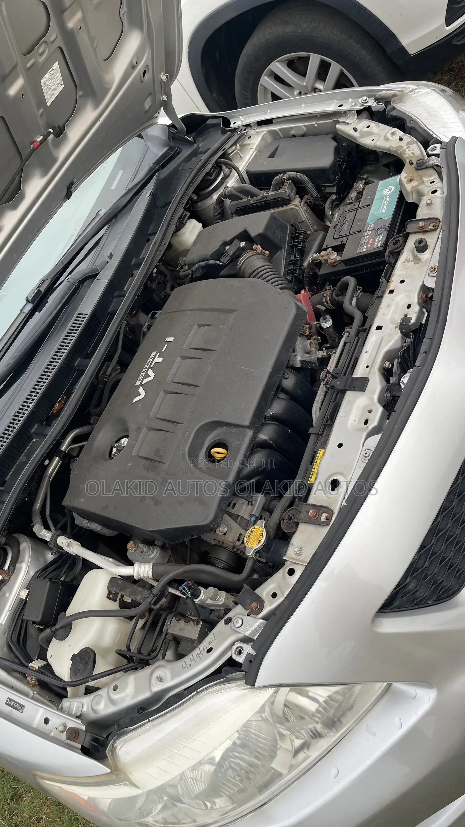 Toyota Corolla LE 4dr Sedan (1.8L 4cyl 4A) 2010 Silver