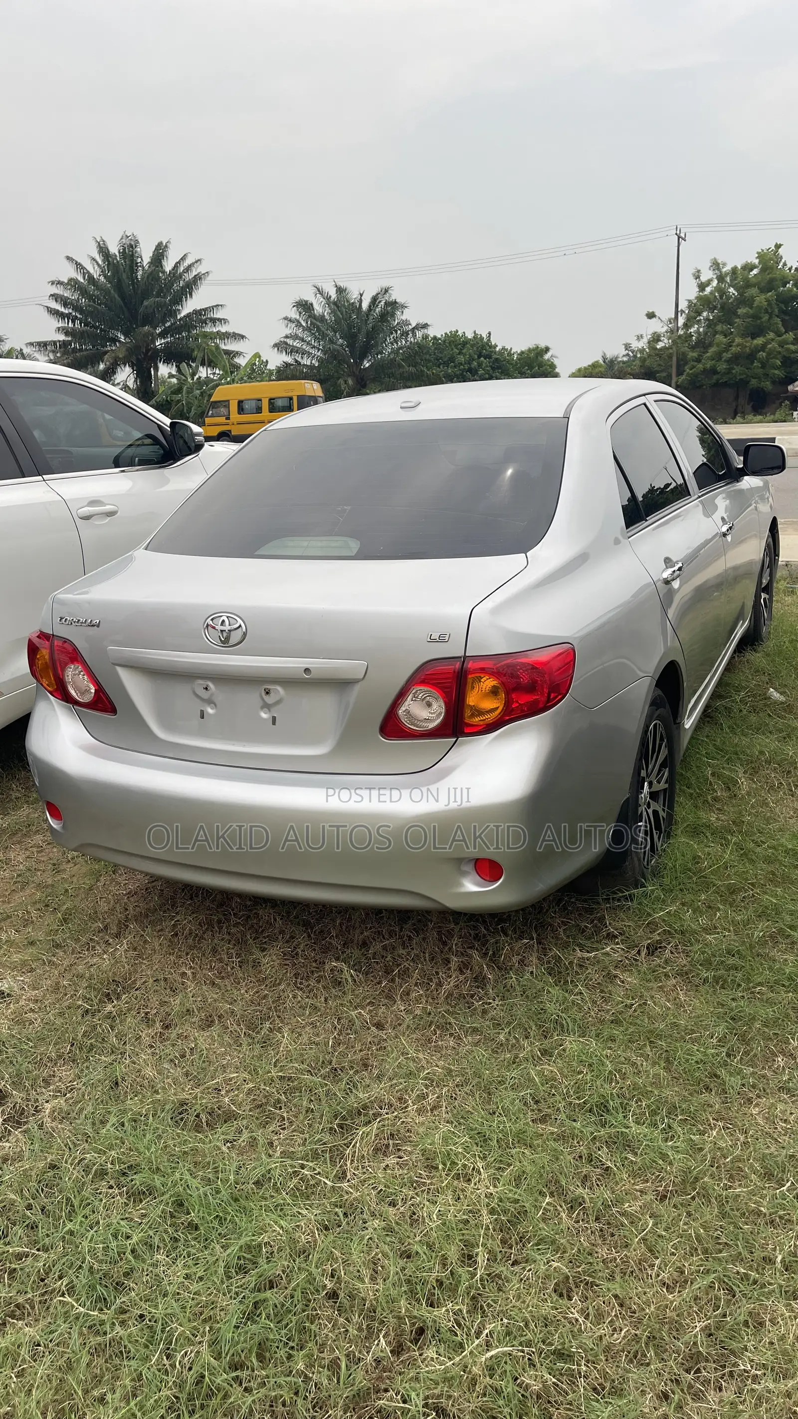 Toyota Corolla LE 4dr Sedan (1.8L 4cyl 4A) 2010 Silver