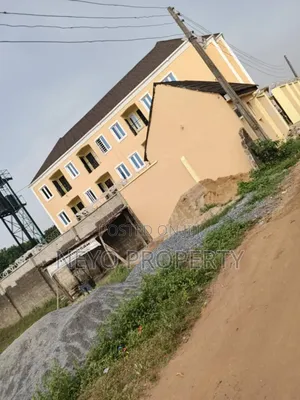 1bdrm Block of Flats in Freedom Estate, Igbogbo for rent