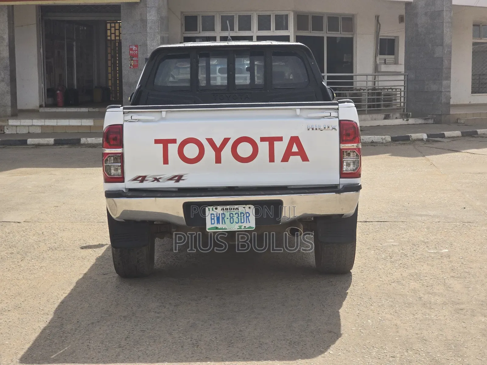 Toyota Hilux 2014 White