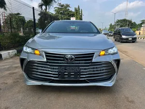 Toyota Avalon XLE 2020 Silver