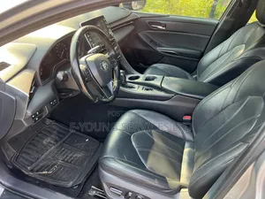 Toyota Avalon XLE 2020 Silver