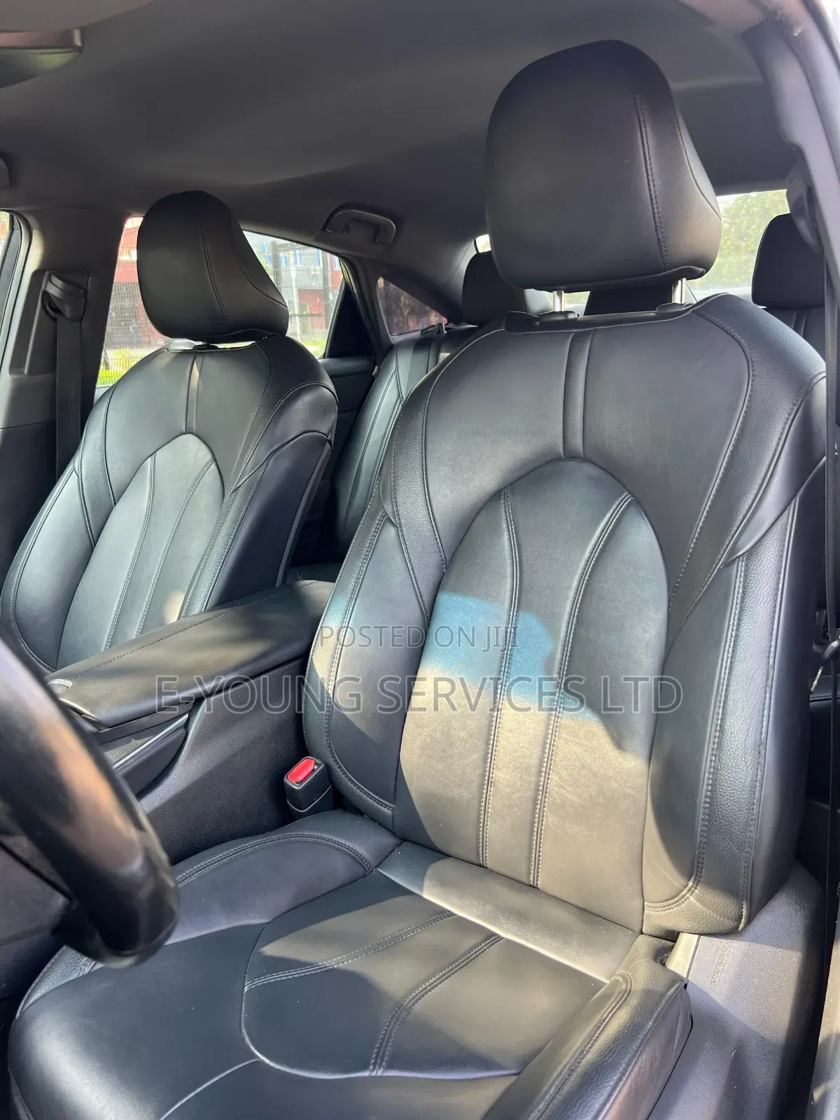 Toyota Avalon XLE 2020 Silver