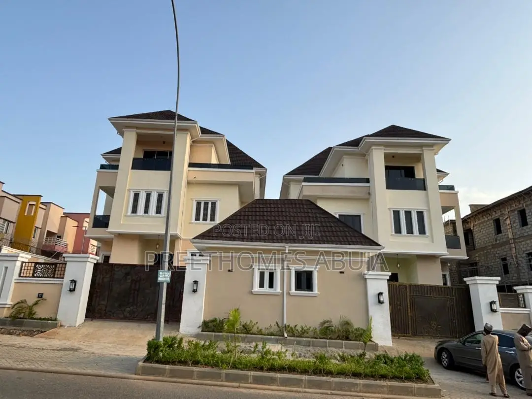 7 Bedroom Mansion