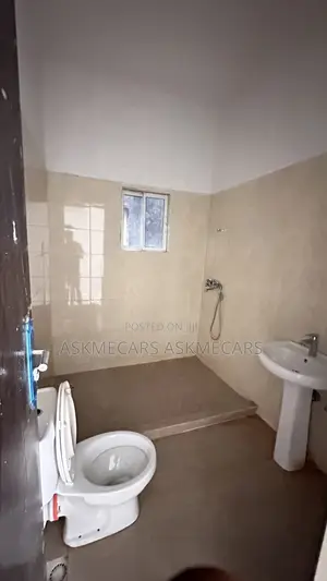 4bdrm Maisonette in Gra, Abijo for rent