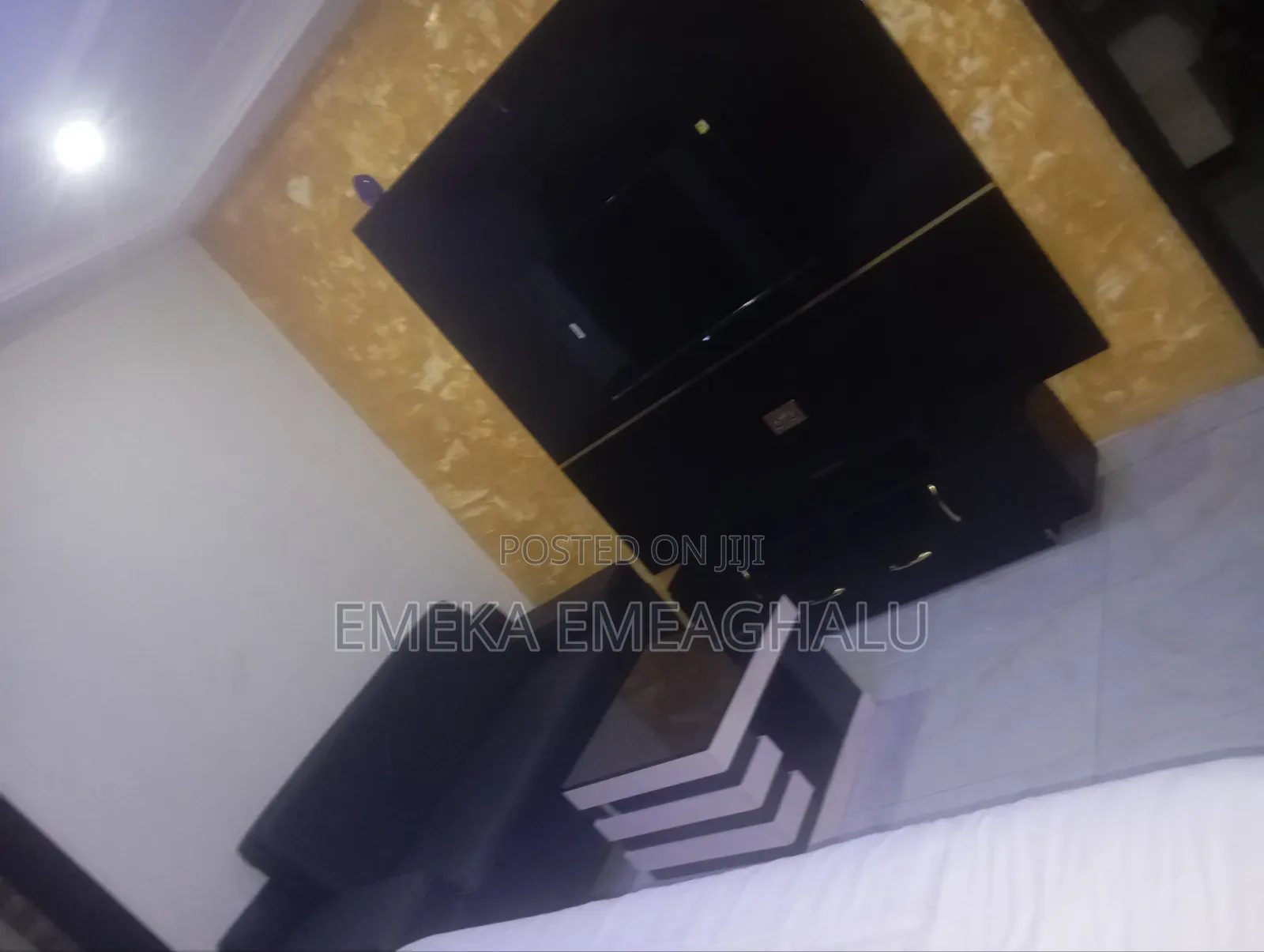 2 Bedroom Flat for Shortlet