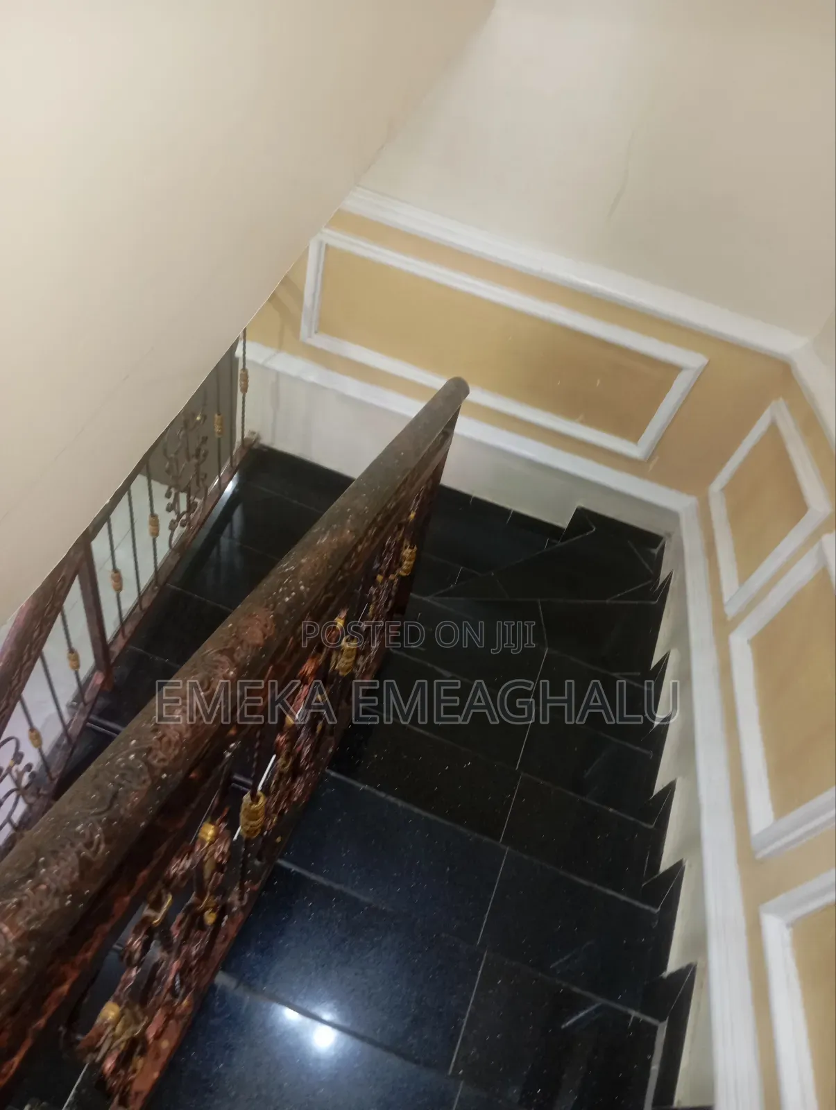 2 Bedroom Flat for Shortlet
